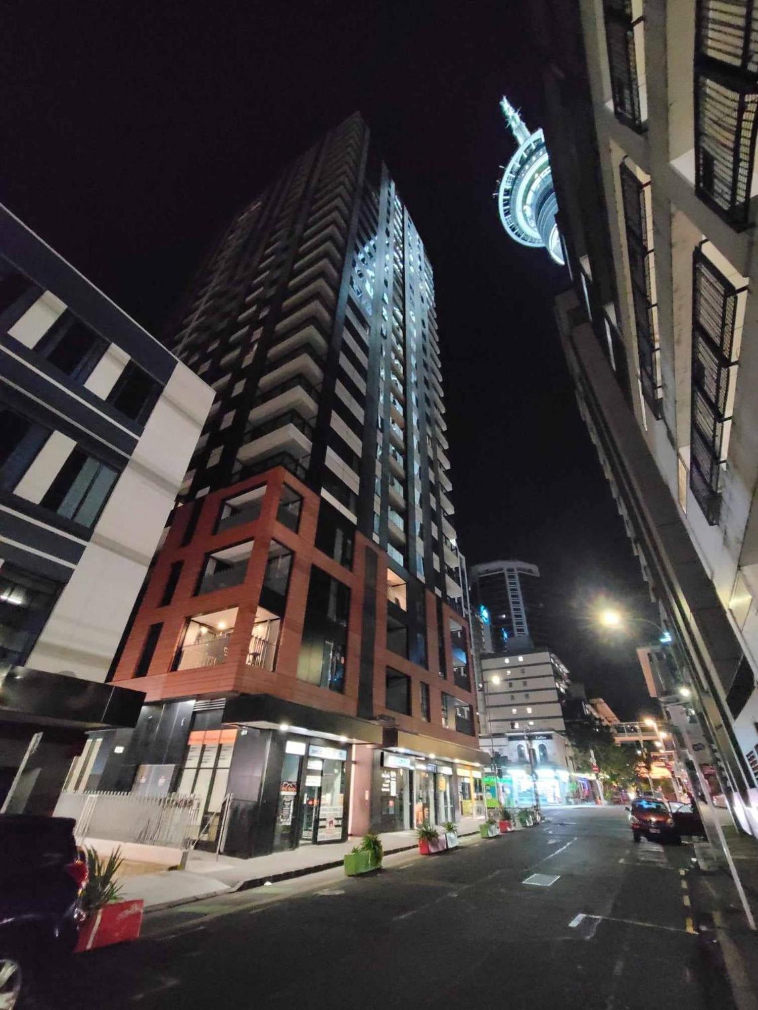 Sky Tower Just Next Door Daire Auckland Dış mekan fotoğraf